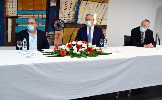 גנץ: "ההתלהמות כלפי השופטים מסוכנת לחברה"