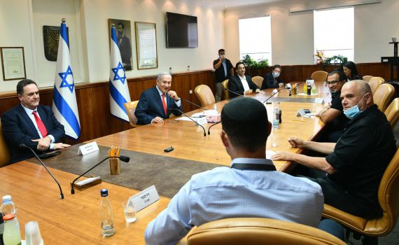 ימצאו פתרון? נתניהו נפגש עם נציגי ענף התרבות