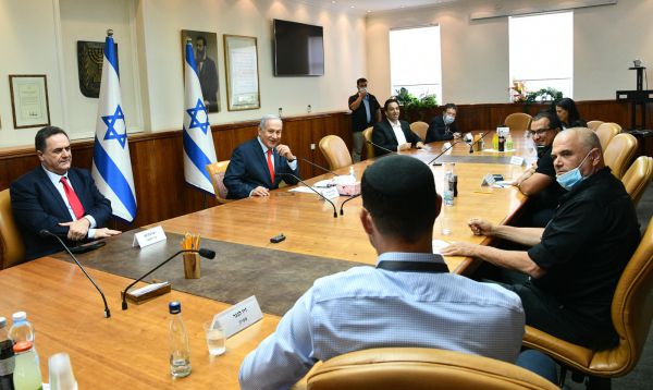 ימצאו פתרון? נתניהו נפגש עם נציגי ענף התרבות