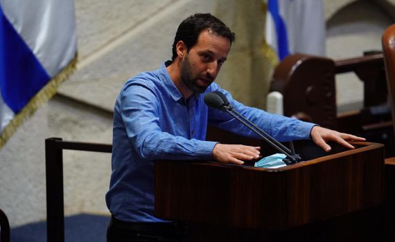 הח"כים מהחניון בחוץ: עוד פרישה בכחול לבן