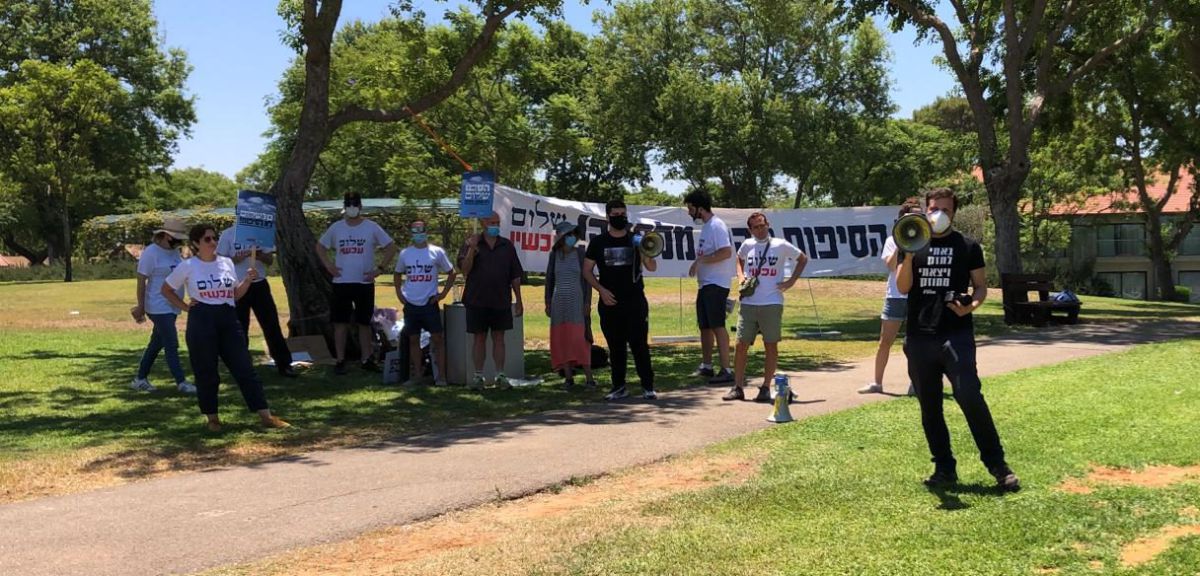 שלום עכשיו: להיפגש עם אבו מאזן, לא מועצת יש"ע