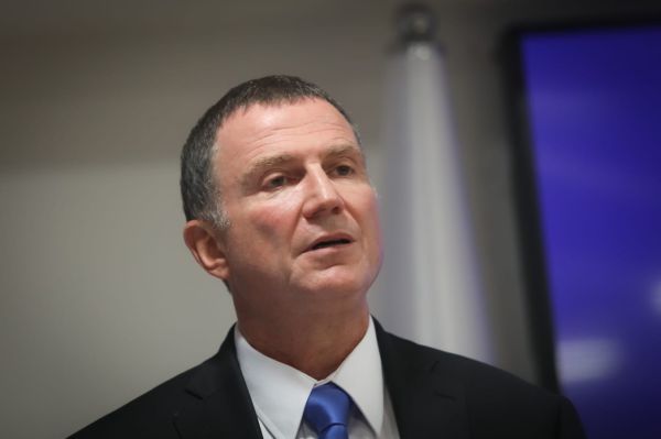 שר הבריאות: "הגיע הזמן להגבלות בבתי הכנסת"