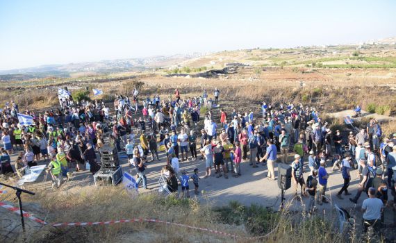 בשורה להתיישבות: חוק ההסדרה אושר בטרומית