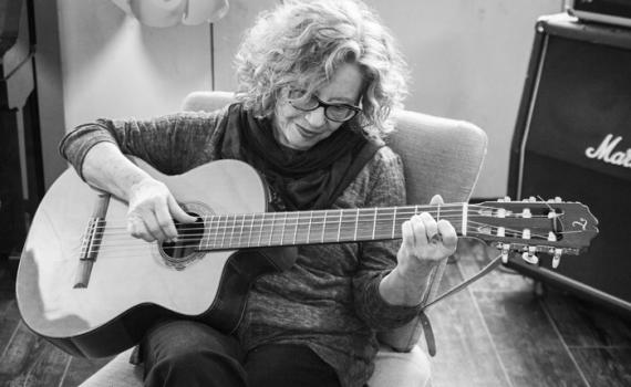 "השיכחה הופכת לברכה": חוה אלברשטיין חוזרת בסינגל חדש