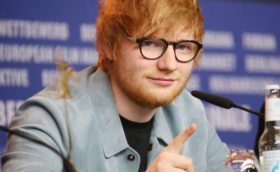 אד שירן חוגג בדרך מקורית