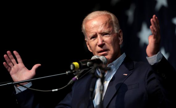 ביידן לטראמפ: "גם אם תרצה, הקורונה לא תיעלם"