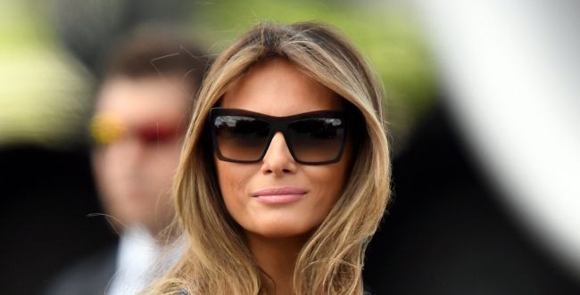 שברה את הרשת: כך הגיבה מלניה לבקשה של טראמפ