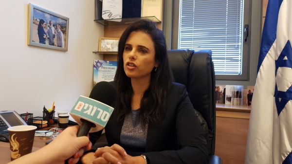 איילת שקד לסרוגים: "תמיד יכולה להיות עוד התנתקות"