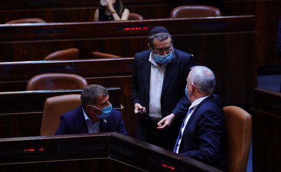 קרב דתי חרדי: גפני בשורת האשמות נגד ימינה