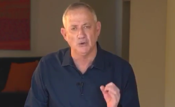 גנץ מזהיר את הליכוד: "מה שחשוב זה בריאות וכלכלה"