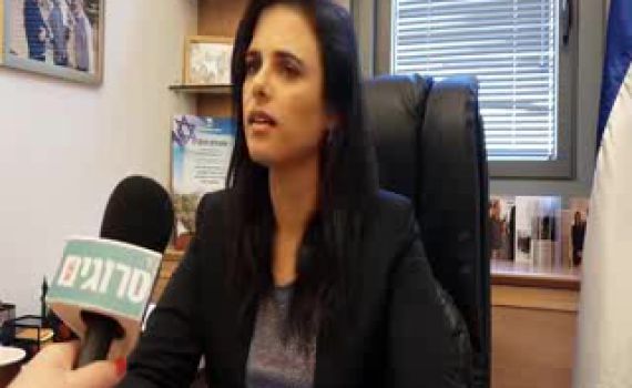 "יצביעו או יתבכיינו?": שקד מעלה את פסקת ההתגברות