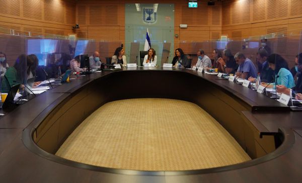 מזהירה את הממשלה: ועדת הקורונה בשורת דרישות