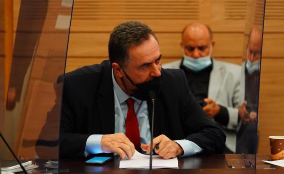 עימות סוער בקבינט: "לא מתווכח איתך, את פקידה"