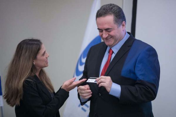 עימות באוצר: ישראל כץ נזף במנכ"לית משרדו