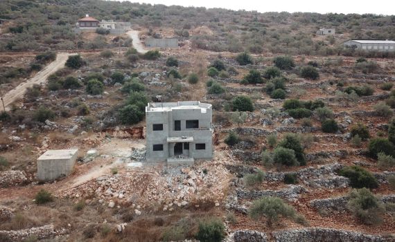 לראשונה מזה עשור: ירידה בבניה פלסטינית בלתי חוקית ביו"ש