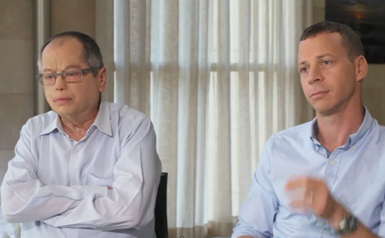 צפו: עמית סגל ואמנון אברמוביץ' בנקודות החיכוך