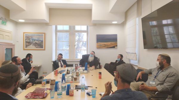 הח"כים החרדים נפגשו עם מנהלי המוסדות החרד"לים