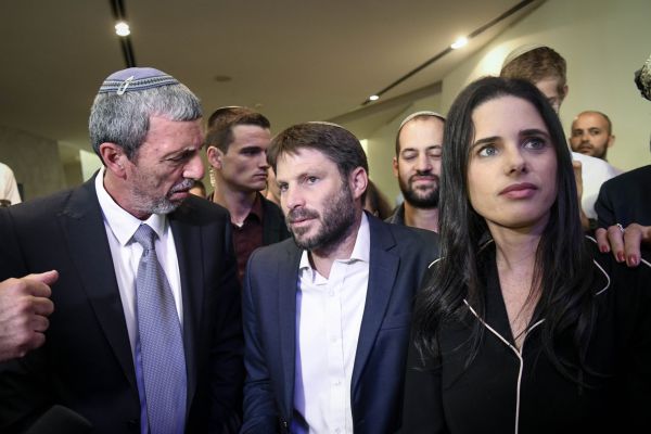 מה יעשו ימינה? דיון על פרישת הרב רפי: אלו הנימוקים