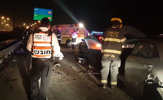 בת 48 נהרגה ו-4 נפצעו בתאונת שרשרת בכביש 6