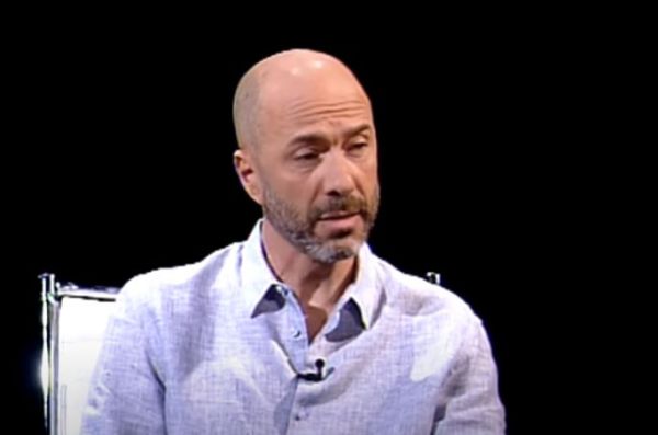 השחקן הישראלי לנתניהו: קום מהכסא ושחרר אותנו