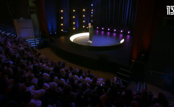 הסטנדאפיסט המוכר מגלה: "אני בן אדם מאמין". צפו