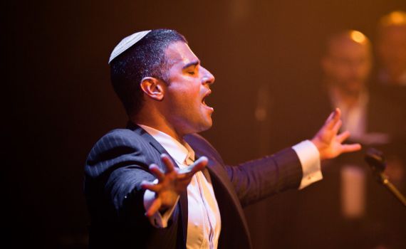 מרגש: שיר תפילה להחזרת הקהל לבתי הכנסת. צפו