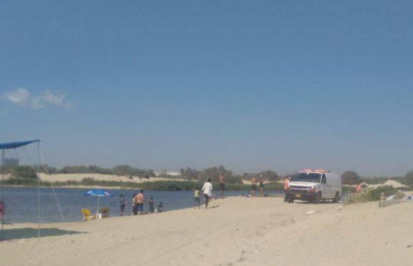 טרגדיה: אם וילדיה חולצו מטביעה; המחלץ טבע למוות
