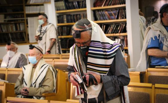 כמה נדבקו בבתי הכנסת ואיפה נדבקו הכי הרבה?