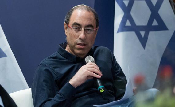 קלמן משיב אש לעיתונאי הימין: 'גידולי פרא שרלטנים'