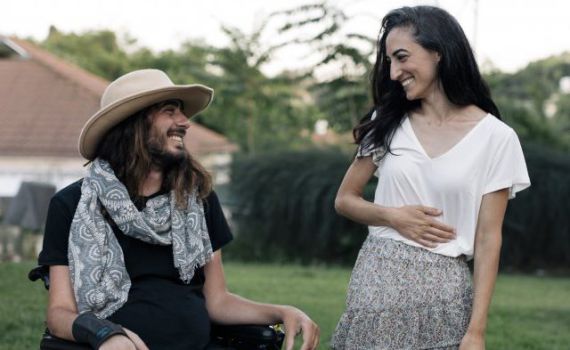 "אין אמת אחת": האמנים שיוצאים נגד המלחמה ברחובות