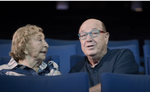 צפו: השחקנים המוכרים יוצאים במחאה מוזיקלית