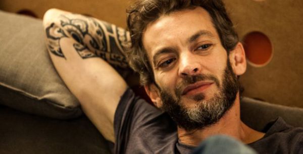 אחרי שנטש הפגנה בבלפור: מוקי יוצא נגד הממשלה