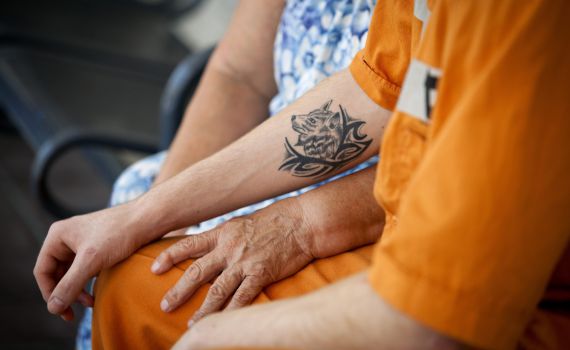 מידע מודיעיני הוביל לאשפוז אסיר; זה מה שמצאו בבטנו