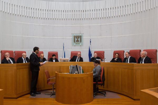 עתירה נגד סמכויות השב"כ למעקב אחרי חולי הקורונה