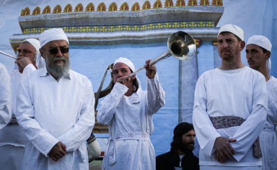 צפו: קצר על הפרשה| בבית שלישי יקריבו קורבנות?