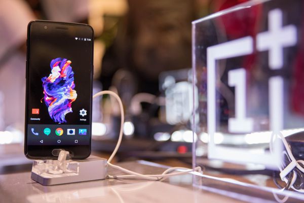 עו"ד על הפרשה • בלק: על הגנת הפרטיות ואיכוני טלפון סלולריים