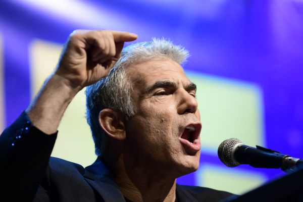 יאיר לפיד בעד התקציב  החד שנתי של הליכוד