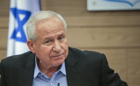 השר דיכטר: "דברים הזויים בלי שום שחר"