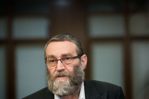 אושר: אברכים וסטודנטים יוכרו כבני זוג עובדים