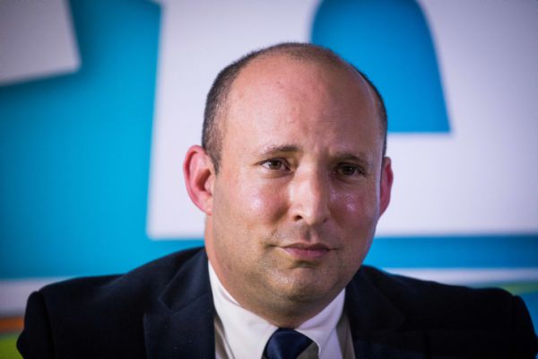 עשר סיבות בגללן בנט לא ילך בסוף עם השמאל