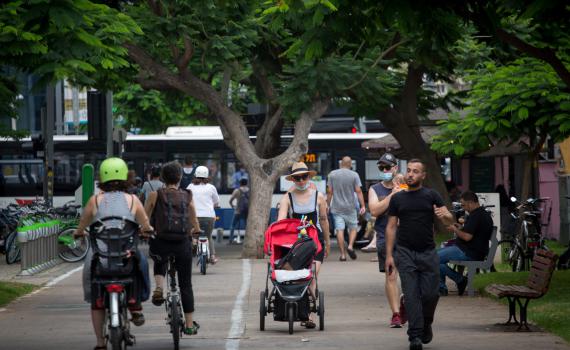 כתב אישום: 2 צעירים מאלעד דקרו ללא סיבה עובר אורח בתל אביב
