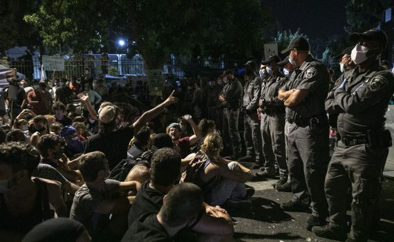 הפגנת השמאל | 12 נעצרו, כמחצית בשל תקיפת מפגין