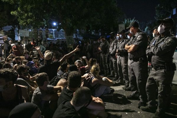 הפגנת השמאל | 12 נעצרו, כמחצית בשל תקיפת מפגין