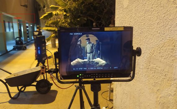 מפתיע: העיתונאי הסרוג שלוהק לסרט בינלאומי