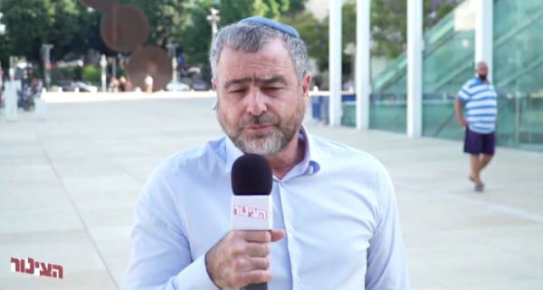 צפו; ריקלין לברק כהן: משרת תימני, אפס, תולעת