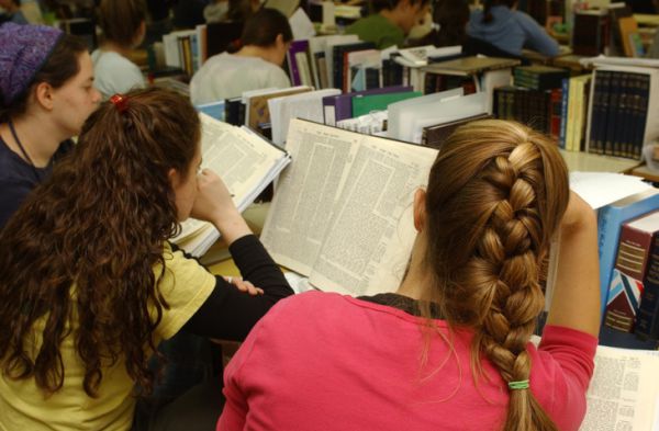 המהפכה כבר פה: אדישות לא אפשרית בציונות הדתית