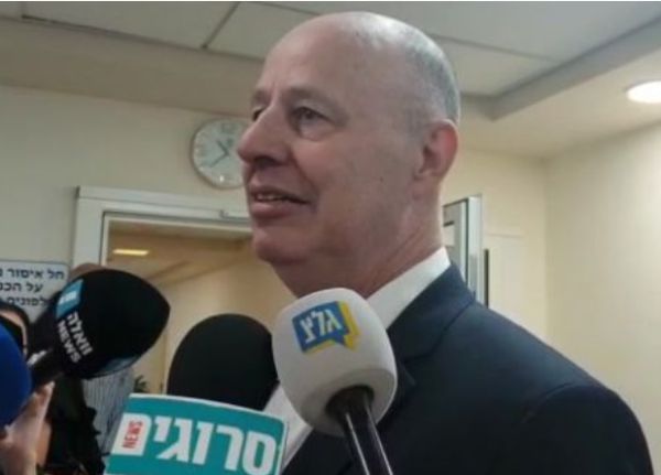 נתניהו נגד צחי הנגבי: מצוקת הקורונה אמיתית