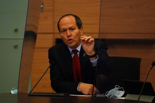 ברקת המריא לארה"ב: "נמנע מהלך מסוכן"