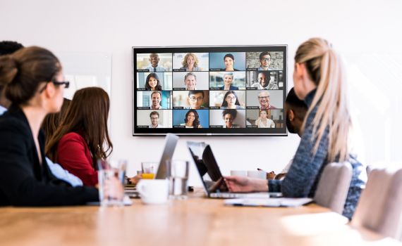 בזכות הקורונה: אפליקציית זום שברה את שיא ההורדות