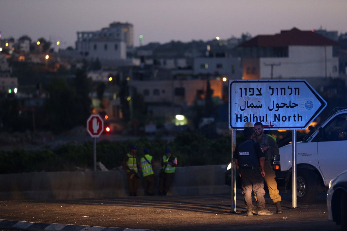 יהודים נכנסו לכפר חלחול, הותקפו וחולצו על ידי ערבים